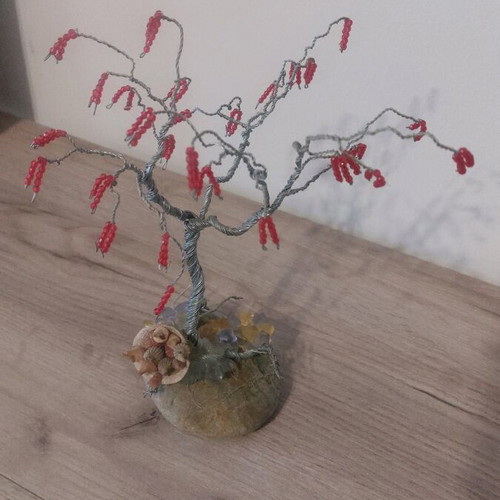 Decorative tree made of wire and beads new