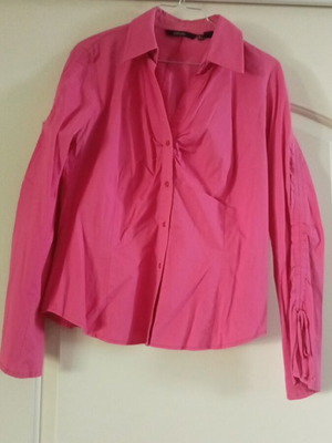 Zara fuchsia women's shirt large used