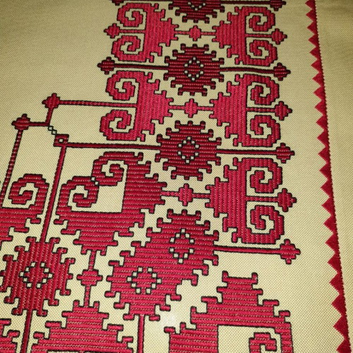 Table linen 70x70 cm new, flat bordaux with black on beige itamina