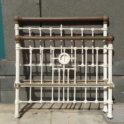 Iron double bed like new with slats and mattress