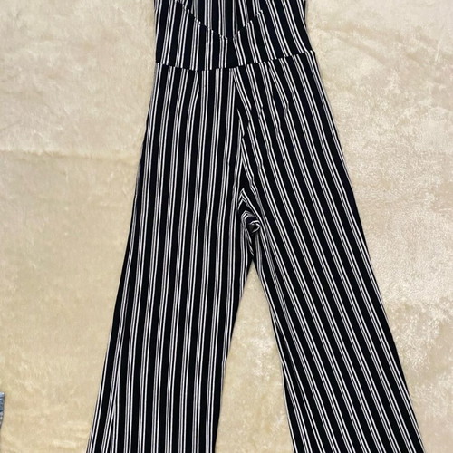 Striped women's jumpsuit like new, size M, black and white