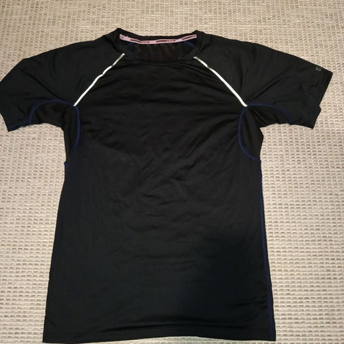 SuperDry Sport T-Shirt XL like new, black and red