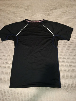 SuperDry Sport T-Shirt XL like new, black and red