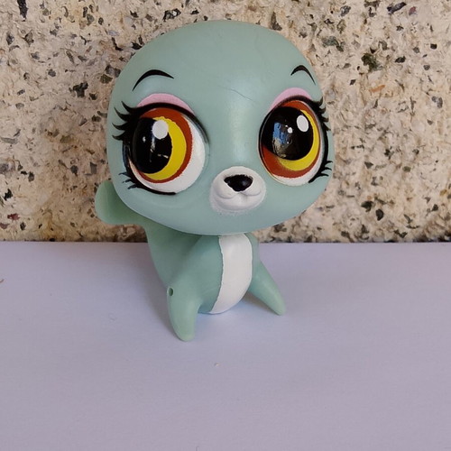 Littlest Pet Shop Hasbro figure like new