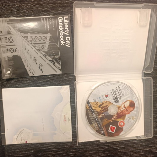 Grand Theft Auto IV PS3 game with map