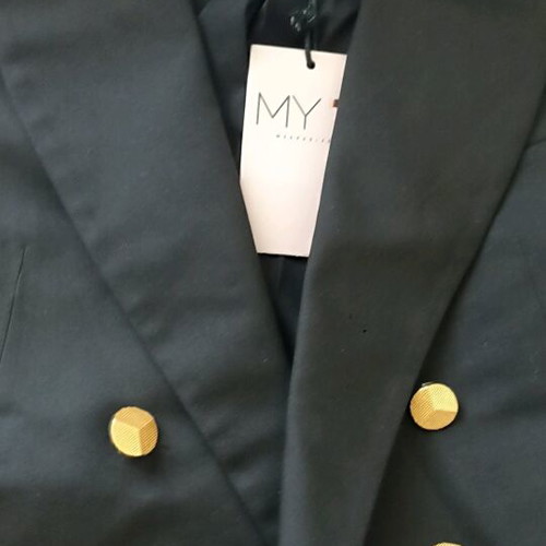 MY T wearables Black jacket new, size Large