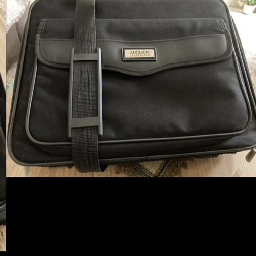 Laptop bag 15” used, black, with shoulder strap and compartments