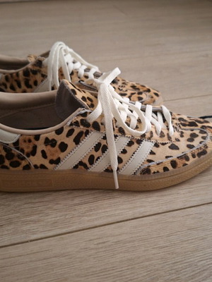 Adidas Leopard Athletic Shoes new, size 37, black and beige