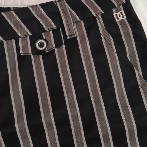 DCshoes vintage striped capri pants like new, size S