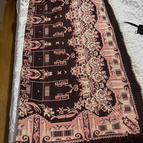 Tablecloth double-sided square woven 1.36x1.36 like new