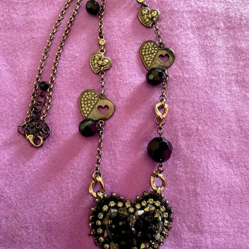 Vintage Statement Necklace with Black Heart, Zirconia & Romantic Gothic Details used