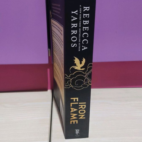 Iron Flame novel by Rebecca Yarros new, in English