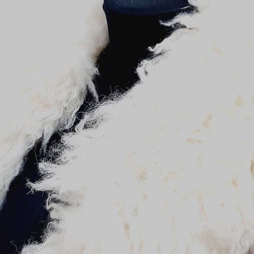 Sheepskin Women's Collar white, like new, 89×14 cm