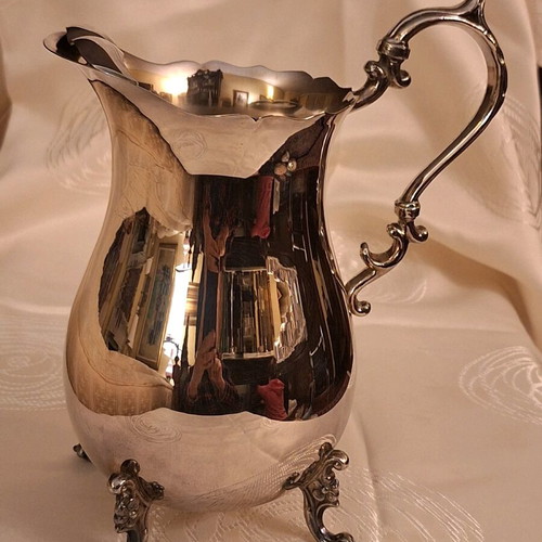 Silver-plated pitcher like new, signed, set of 2 pieces