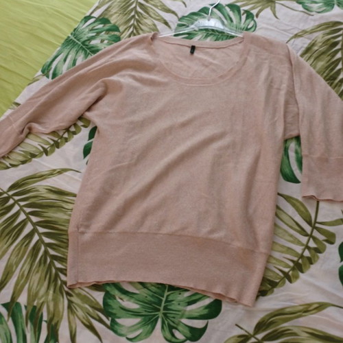 Benetton blouse used with three-quarter sleeves and gold thread size M