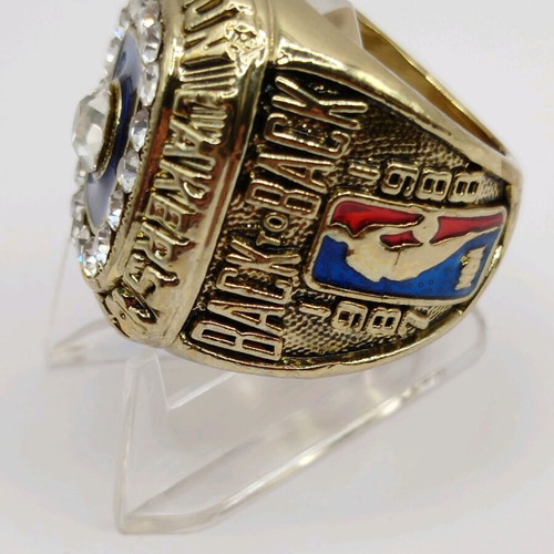 LA Lakers Magic Johnson 1988 Title Ring new in case