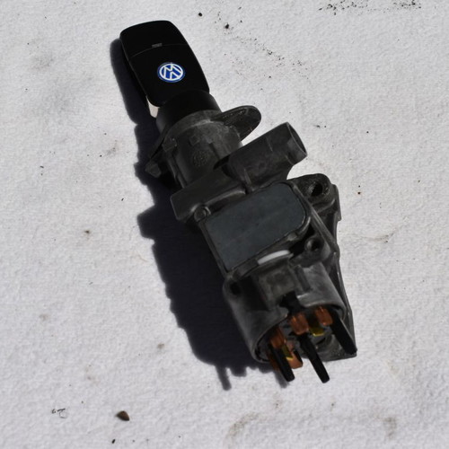 VW Golf 4 ignition lock used with key and 3 door locks