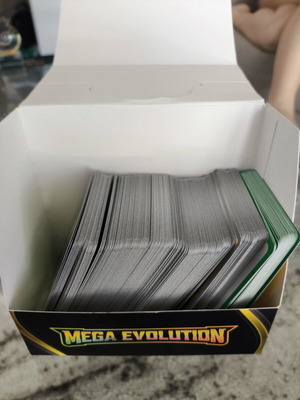 Κάρτες Pokemon Mega Evolution σαν καινούργιες, πακέτο περίπου 250