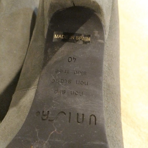 Unisa gray pumps used, anatomical, size 40