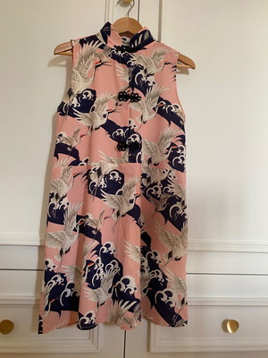 Milkwhite mini sleeveless dress like new, white and pink