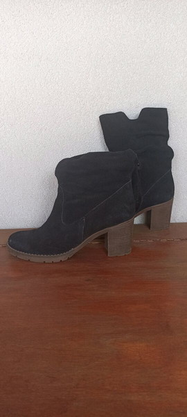 Μποτάκια suede