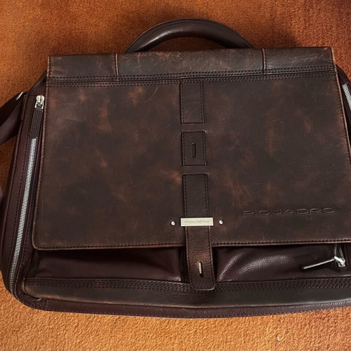 Piquadro leather messenger bag like new, brown