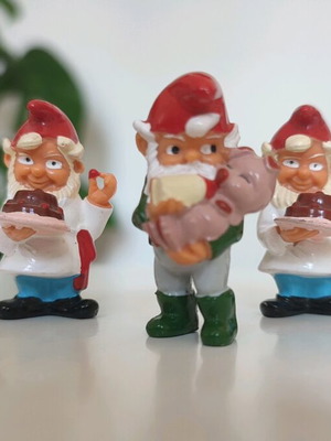 Snow White 6 Dwarfs Miniatures like new from 80s-90s collection
