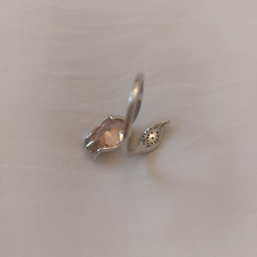 Romantic tulip ring with pink crystal, like new