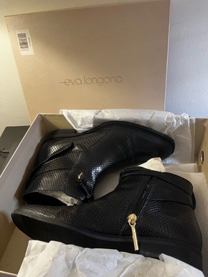 Eva Longoria black ankle boots like new, size 39