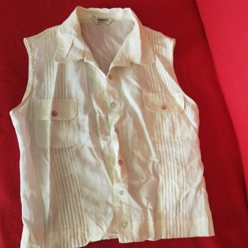 Sarah shirt M beige like new