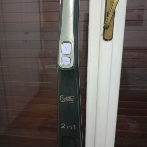 Black and Decker stick vacuum used, defective battery, with charger and brush