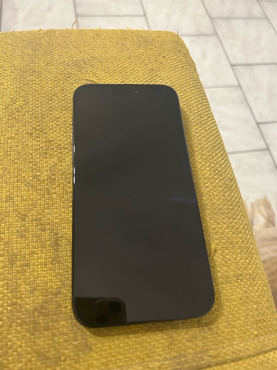 iPhone 15 Pro Max 256GB used, 3-year… - € 800,00 - Vendora.cy