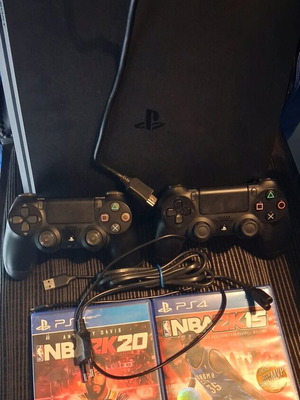 PlayStation 4 (PS4) σαν καινούργιο με 2 τηλεχειριστήρια και 2 παιχνίδια