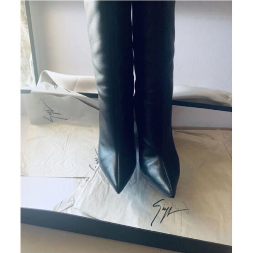 Giuseppe Zanotti leather boots size 40 like new, black and gold