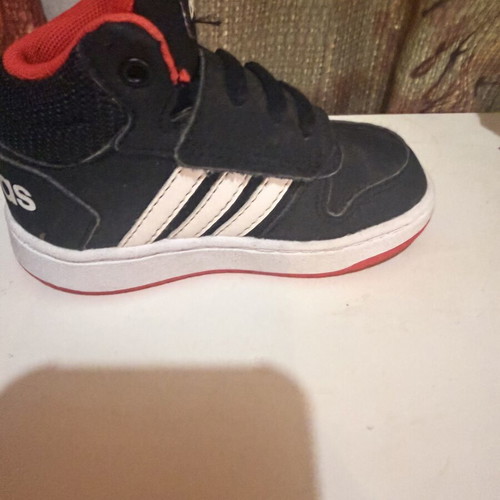 Adidas toddler shoes size 5.5 EU 22