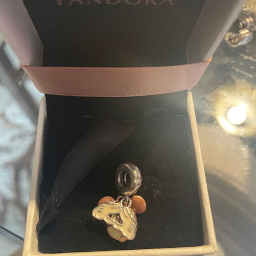 Pandora charm Mickey like new, white