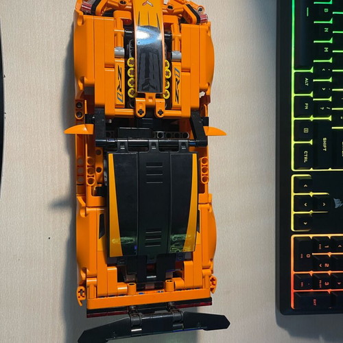 Lego Technic 42093 Chevrolet Corvette ZR1 like new