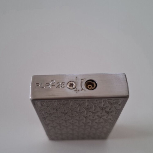 Gas lighter with Eiffel Tower design, like new