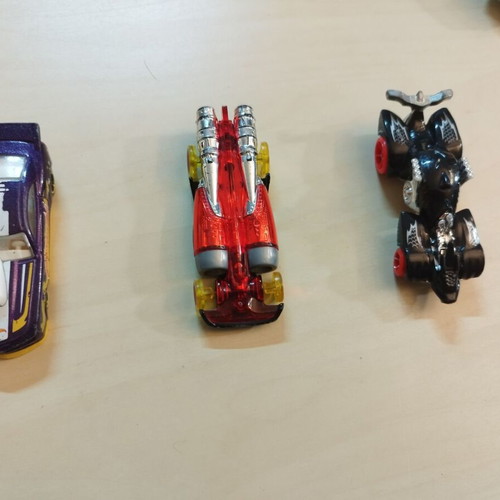 Hotwheels set of 3 like new