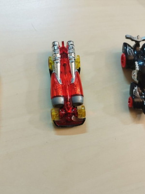 Hotwheels set of 3 like new