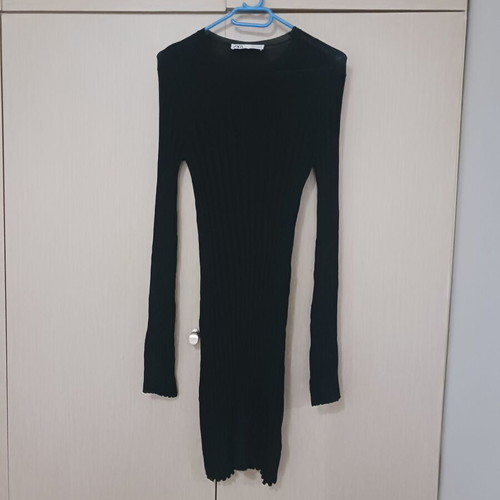 Zara ribbed knit black dress with bell sleeve size M like new