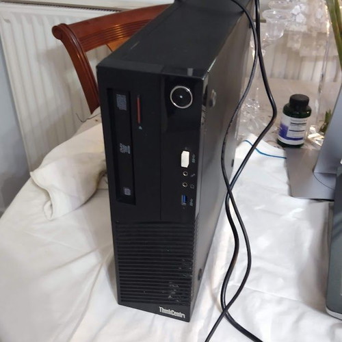 Υπολογιστής Lenovo ThinkCentre M83 σταθερός με πληκτρολόγιο και ποντίκι