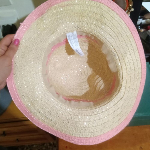 Straw hat for girl size 55 like new, shiny