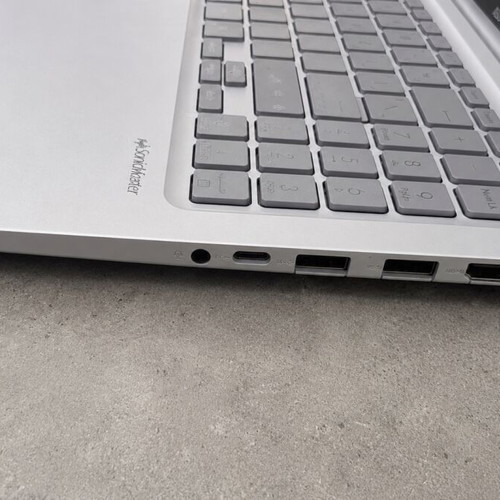 Laptop Asus Vivobook 15 X1504ZA-BQ531W like new, Intel Core i5, 16GB RAM, 1TB SSD