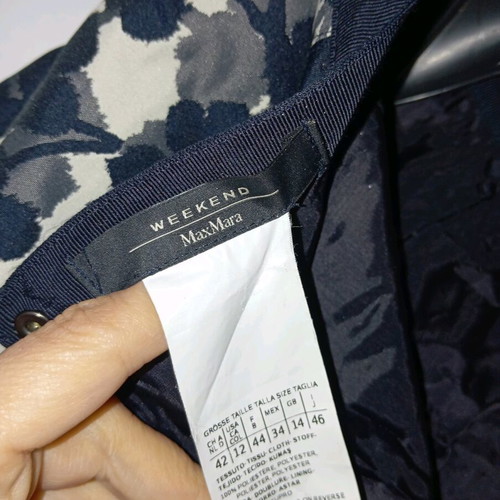 Weekend Max Mara skirt new, size L, black and white