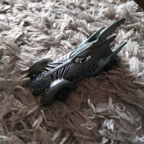 Hot Wheels Batmobile like new