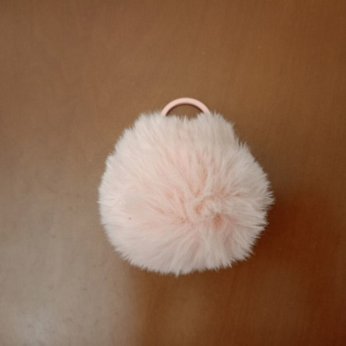 Pom-Pom Keychain pink, like new, soft and stylish accessory