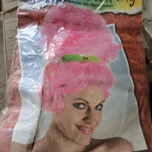 Carnival wig xxl punk queen in red color new