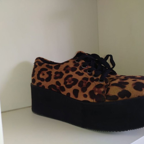 Bozikis leopard platform athletic shoes size 38 like new