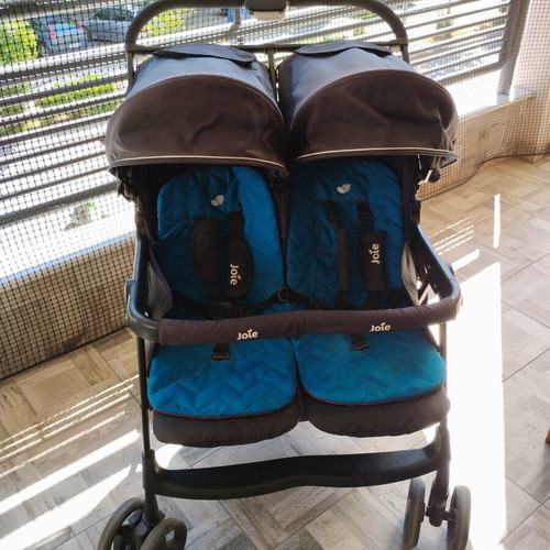 Joie Aire Twin Stroller used, lightweight aluminum frame